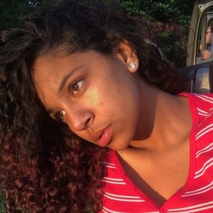 Meet your Posher, Cierra